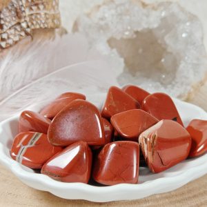 jaspe rouge, pierre jaspe, pierre naturelle, lithothérapie, ancrage, vitalité, courage, confiance en soi, pierre rouge, jaspe rouge vertus
