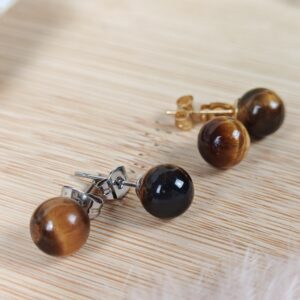 Boucles d’oreilles clou en œil de tigre naturel doré ou argenté