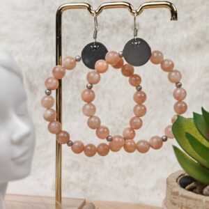 Boucles d’oreilles créoles en pierre de lune rose naturelle – 6 mm